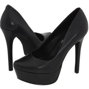 Jessica Simpson Women's Waleo Platform Pumps